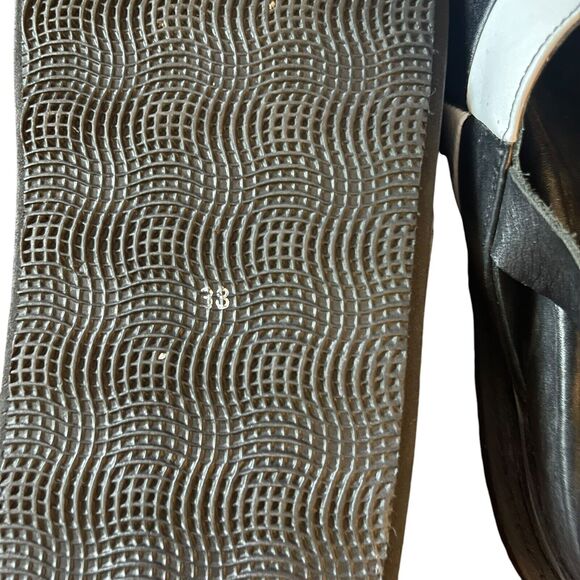 ALOHAS Black and White Sandals - Picture 5 of 5